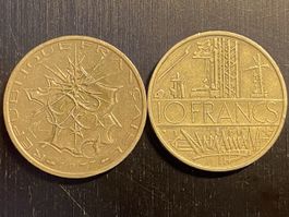France, 10 Fr 1977 bronze 