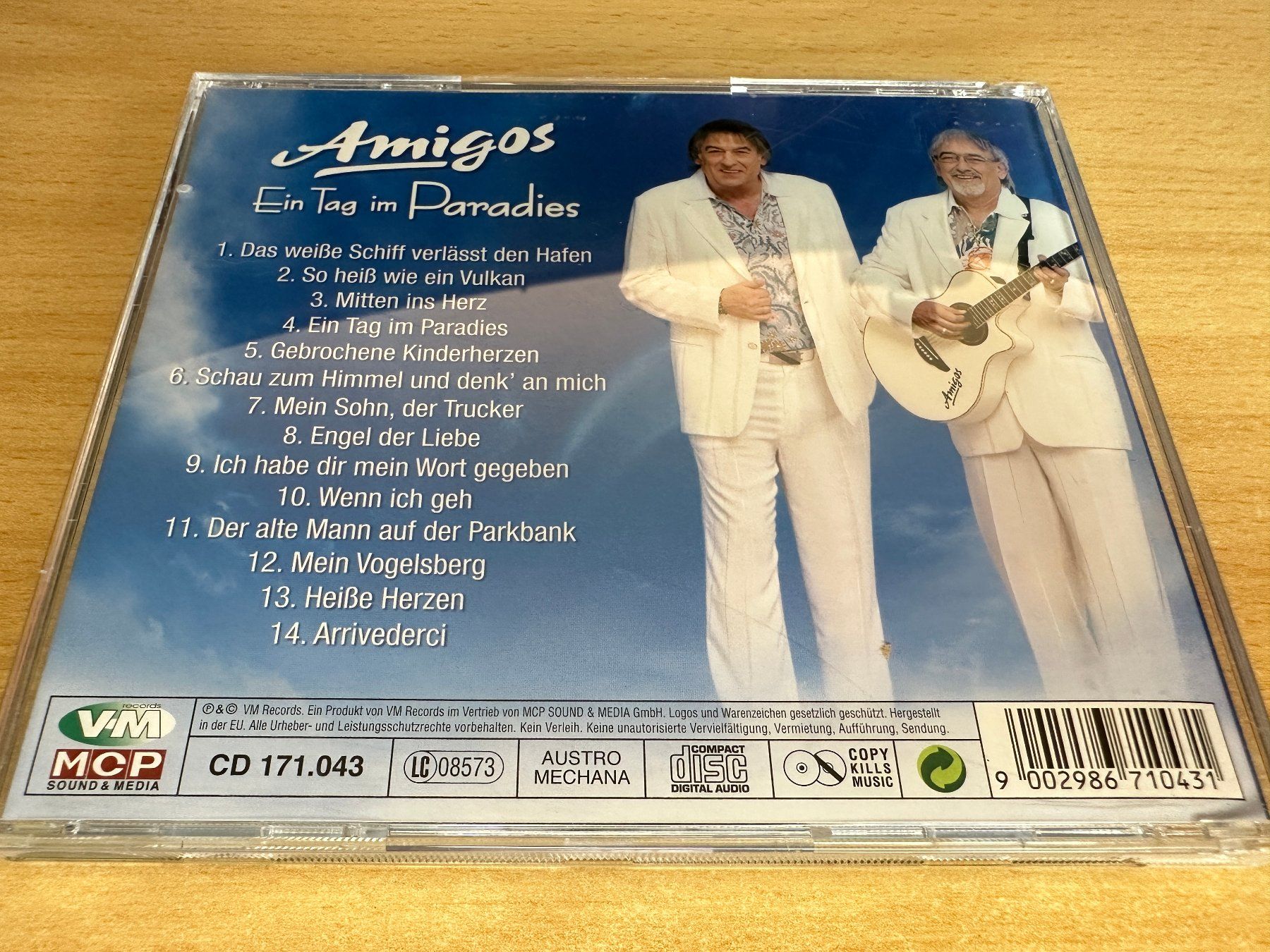 CD: Amigos – Ein Tag Im Paradies – Usato da Rikon im Tösstal venduto da Alpenmutz 1