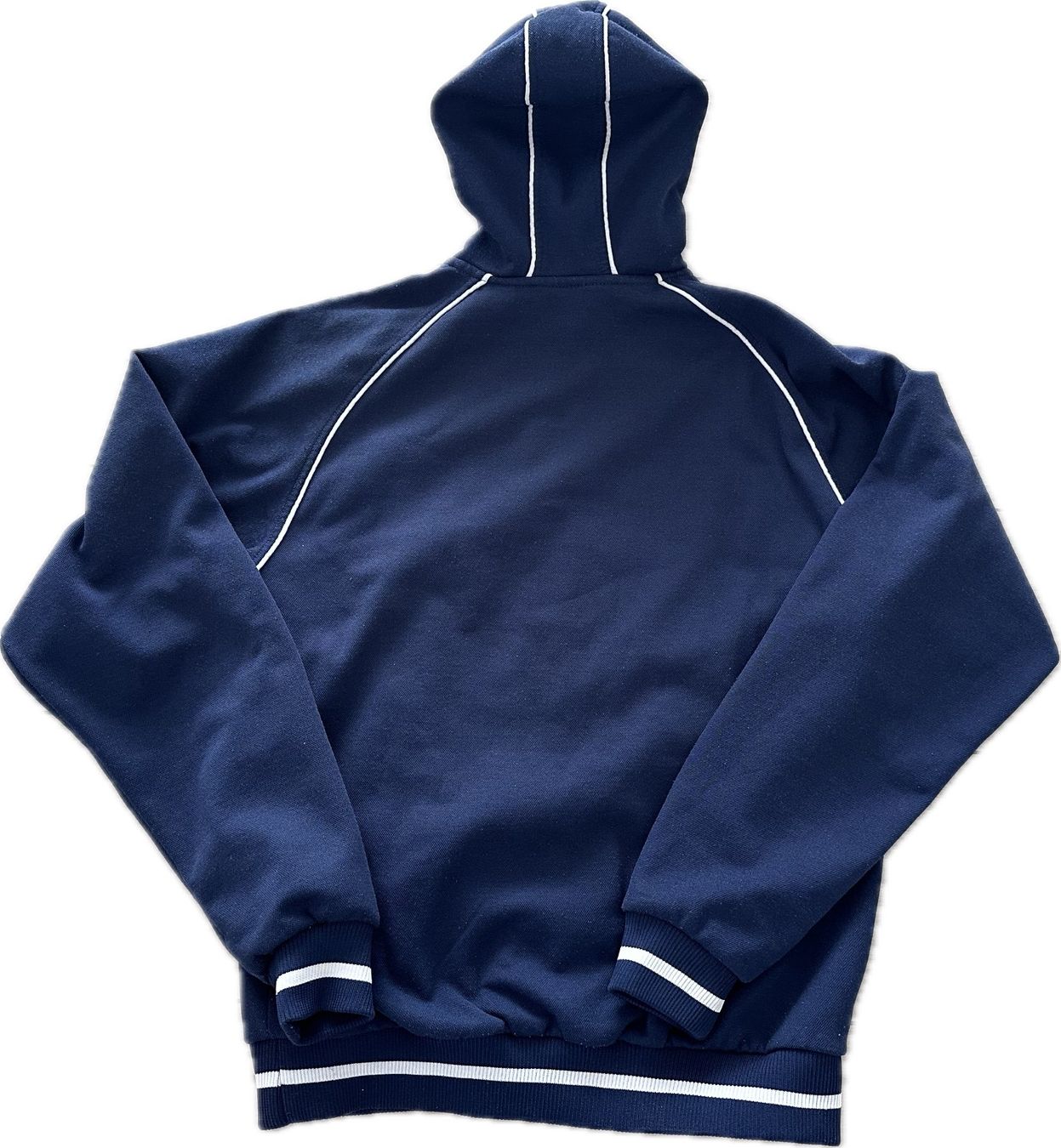 Pullover & Sweatshirts: Sweat à capuche 1983, taille M – Gebraucht aus Promasens von Toblerone83 1