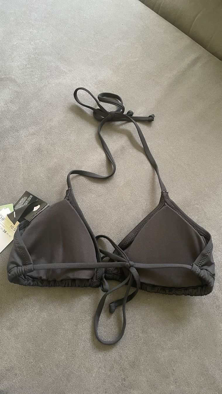 H&M Costumi da bagno & Bikini: Bikini Oberteil von H&M Grösse 38 – Nuovo e nell'imballaggio originale da Neuenkirch venduto da balani 1