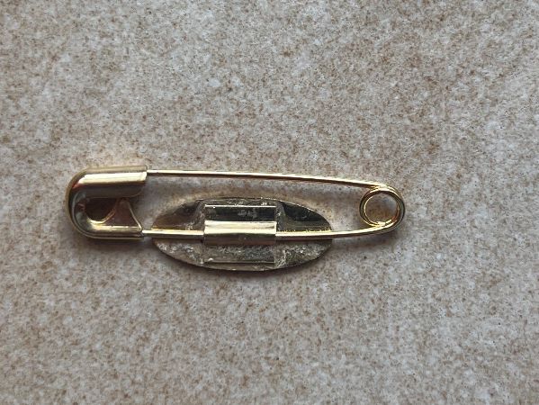 Broschen & Nadeln: Imperdable, broche dorée FORD – Gebraucht aus Vernayaz von Darkfrost 1