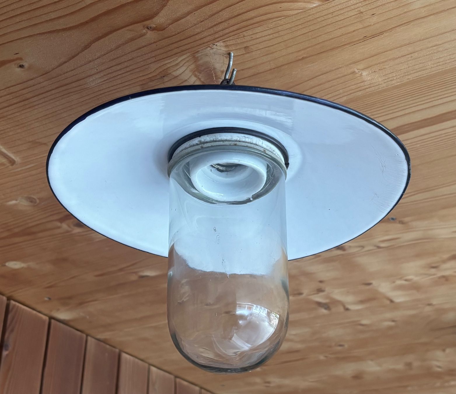 Lampade: antike Stalllampe/Hängelampe – Usato da Lüchingen venduto da Eeizo