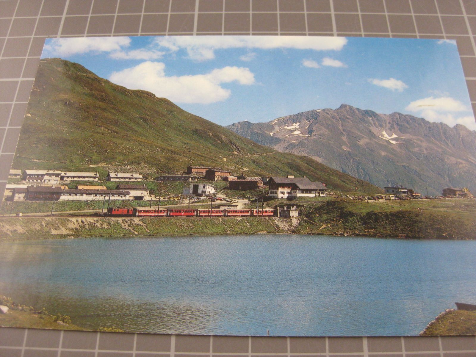 Ansichtskarten: AK Oberalp Passhöhe mit Zug – Gebraucht aus Malters von Marosko