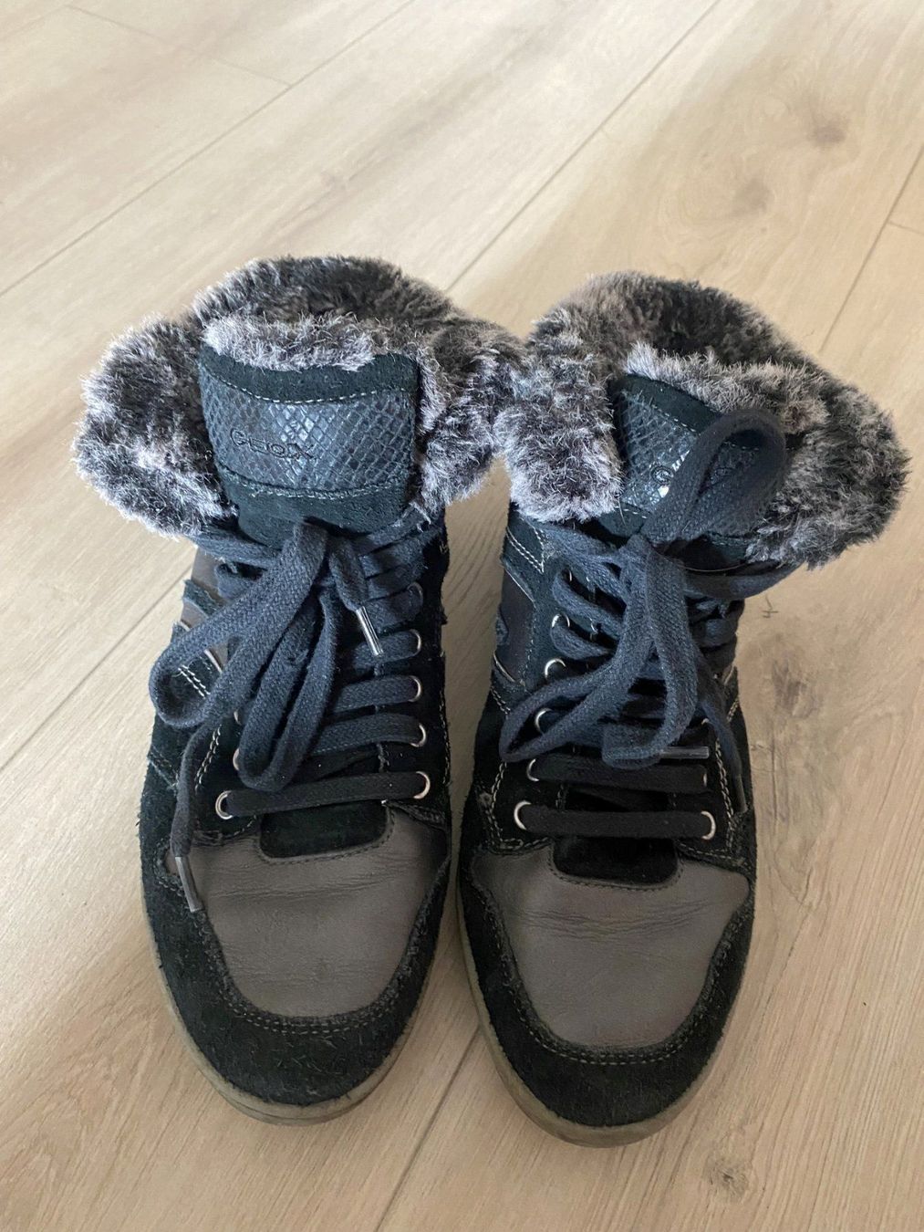 Geox Scarpe da donna: Echt Lederschuhe GEOX  Gr. 41 Fellrand – Usato da Füllinsdorf venduto da Sunnebliemli7