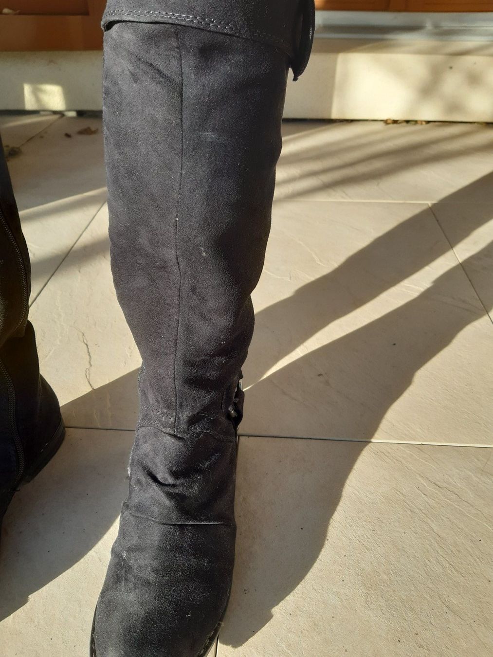 Scarpe da donna: Bottes en daim - Pointure 37 – Usato da Noréaz venduto da Hallyday 1