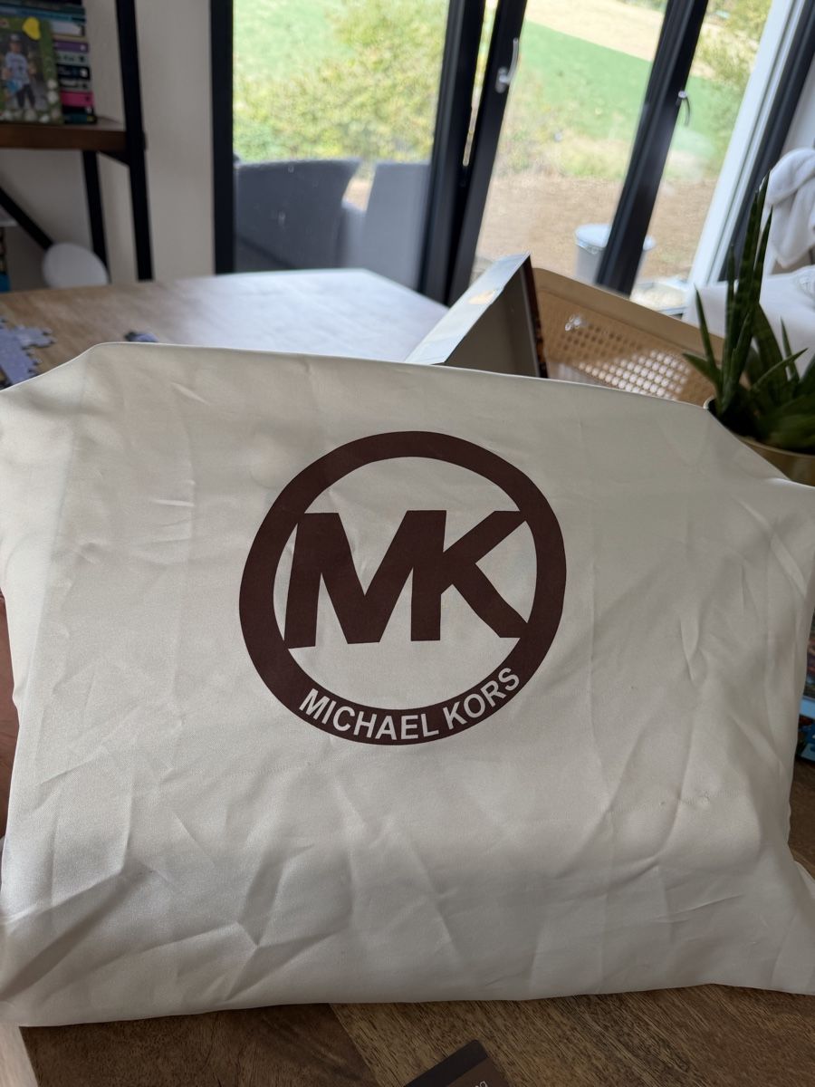 Michael Kors Borse da donna: Handtasche Michael Kors weiss gebraucht – Usato da Arisdorf venduto da zyrkn 4