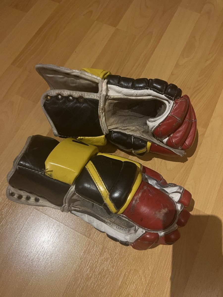 Altri accessori da uomo: Gants SC Bern – Usato da Bulle venduto da TheBigL 2