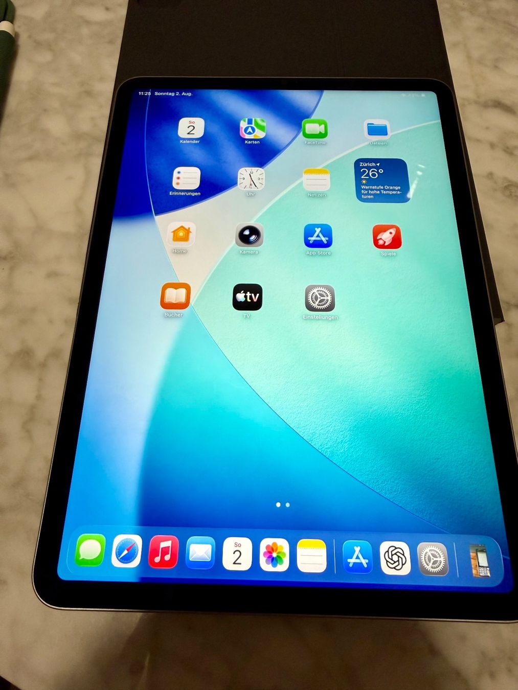 Apple Tablet PC: iPad Pro 11 Zoll , 4 Generation , 128 GB - Magic Keyboard – Gebraucht aus Zürich von Ensonador 2