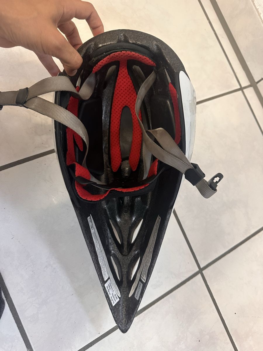 Casco Caschi: Casco da cronometro – Usato da Sigirino venduto da del_l62x 1
