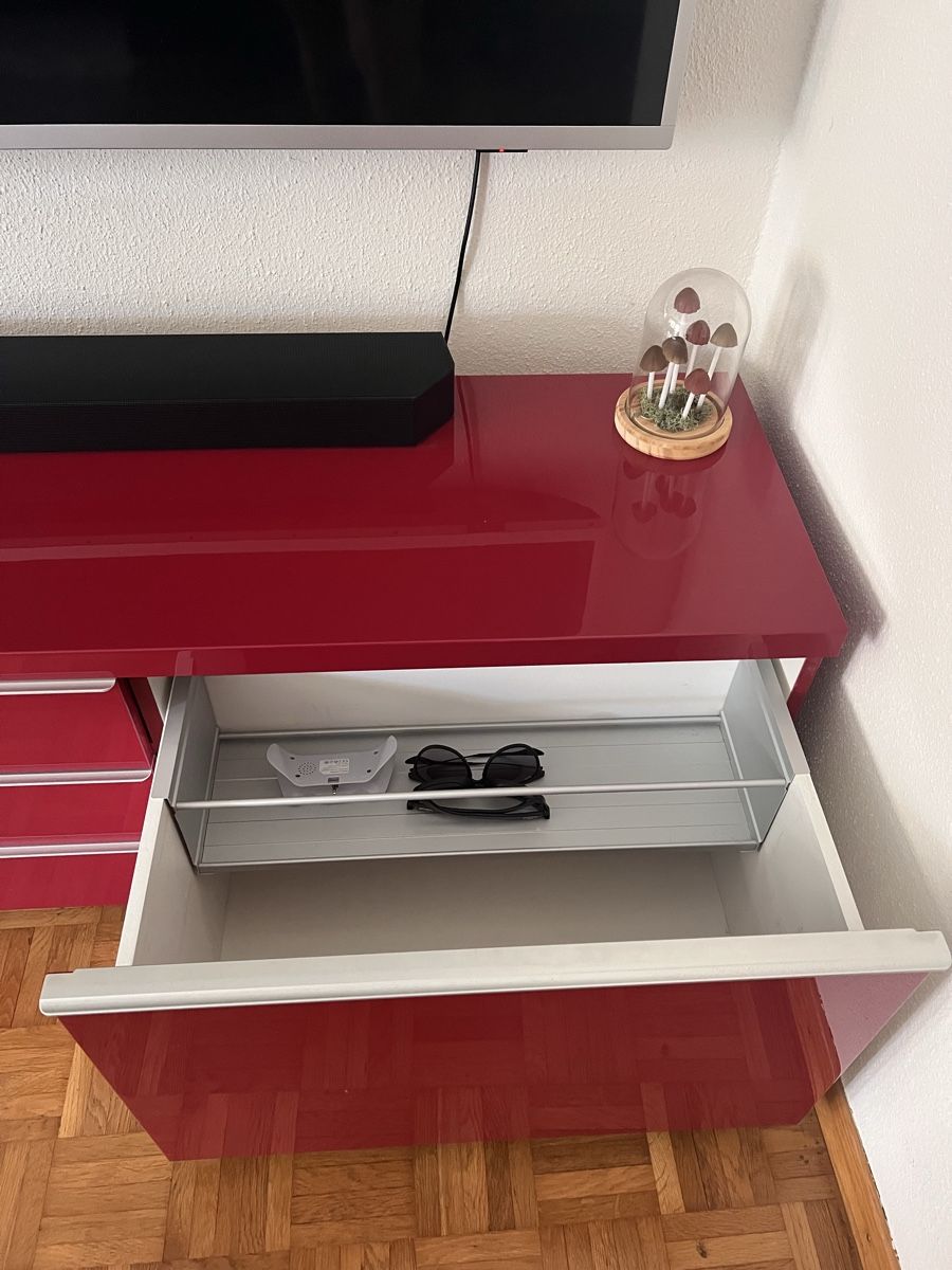 Ikea Mobili TV: Ikea Tv-Möbel (letzte Chance) – Usato da Beringen venduto da inakressebuch 1