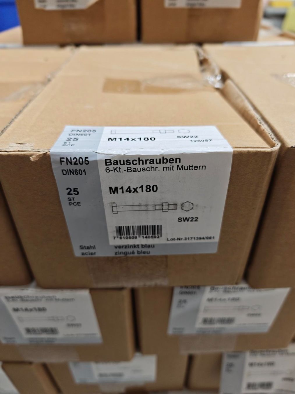 Tous les outils: M14x180 Schrauben mit Mutter von Ferronrom – Neuf avec emballage d'origine à Sulz AG par Michu25 2