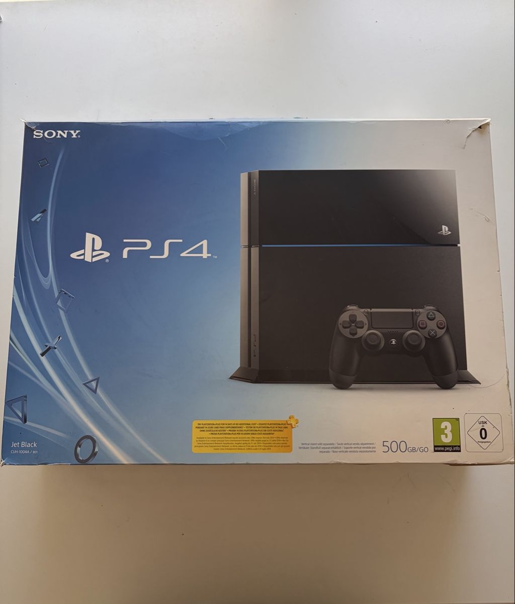 Sony Console: PS4 inkl. Spiele und Controller (800Gb) – Usato da Basel venduto da max_nmh5
