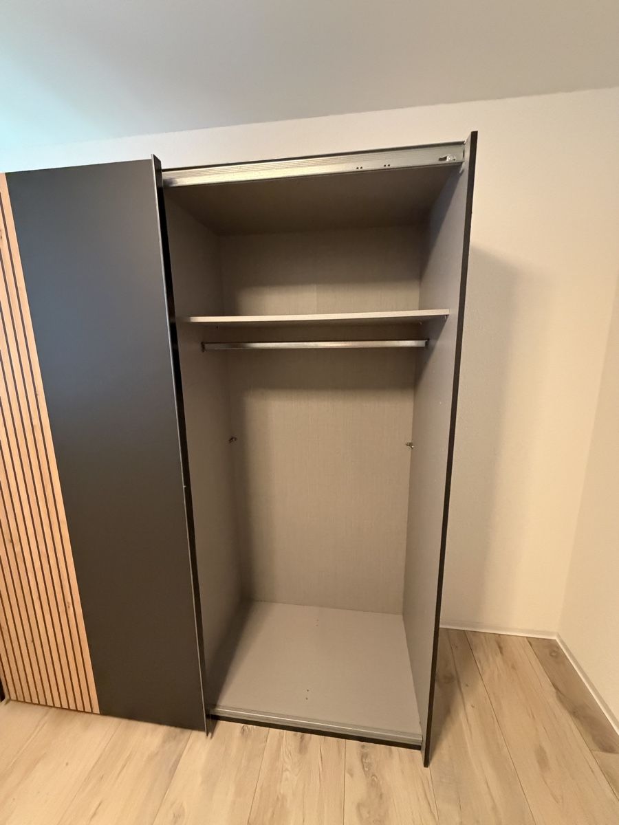 Armadi: Schrank – Usato da Eiken venduto da DanoO. 2