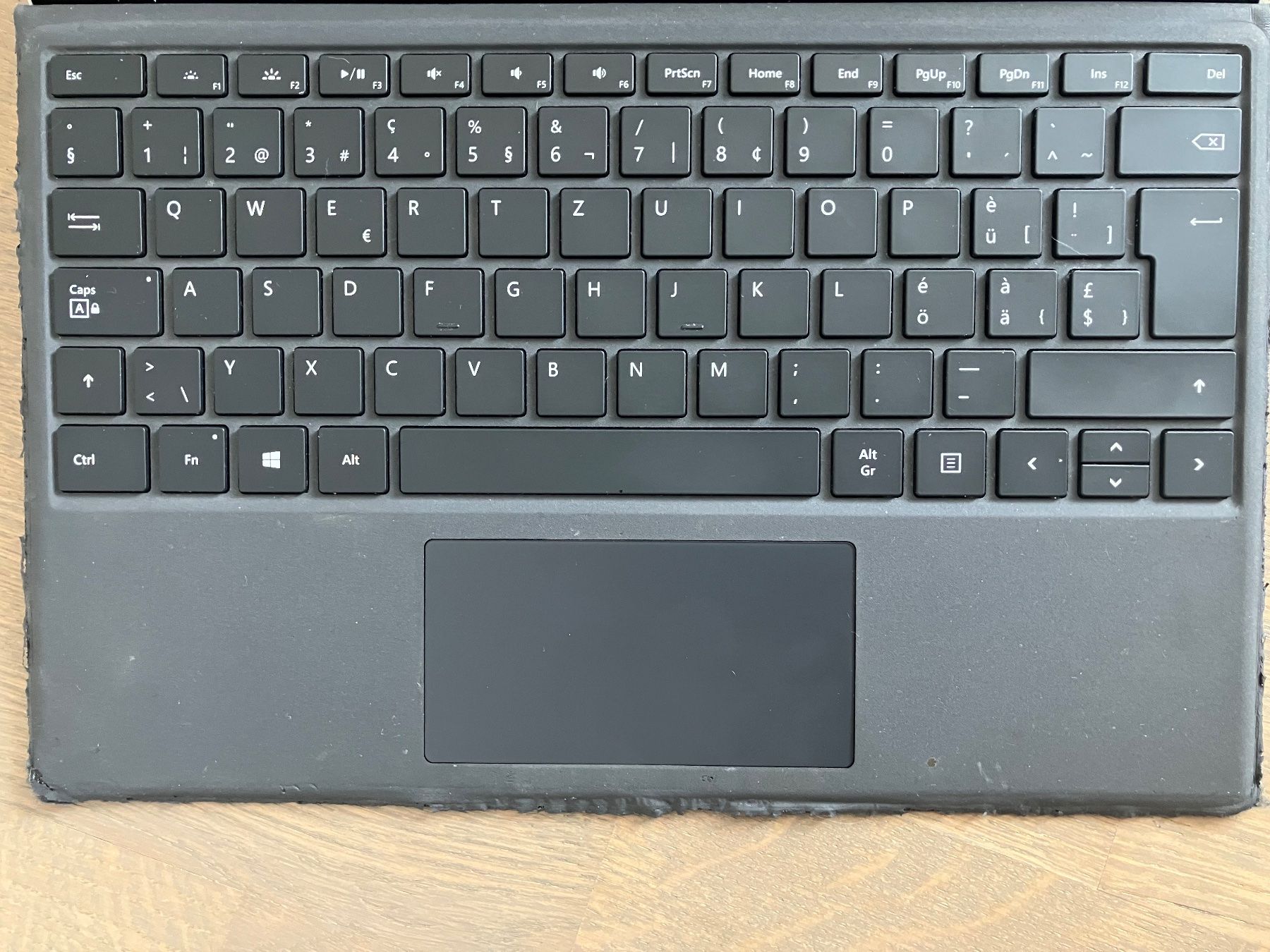 Microsoft Notebooks: Microsoft Surface Pro 4 mit i5 CPU inkl. Ladegerät und Stift – Defekt aus Kloten von dkra 1