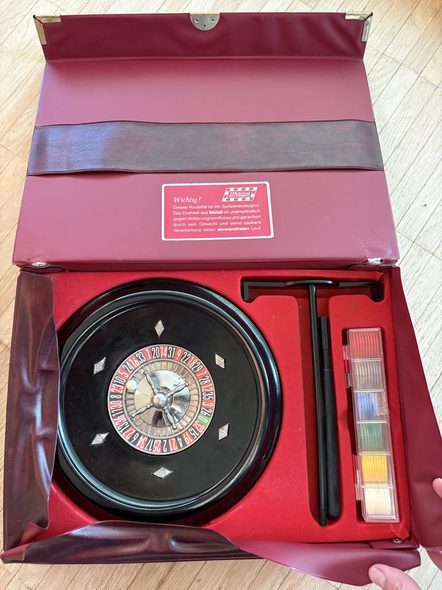 Giochi: Vintage German APFvRolland Roulette Game Set – Usato da Nyon venduto da Iamher 1