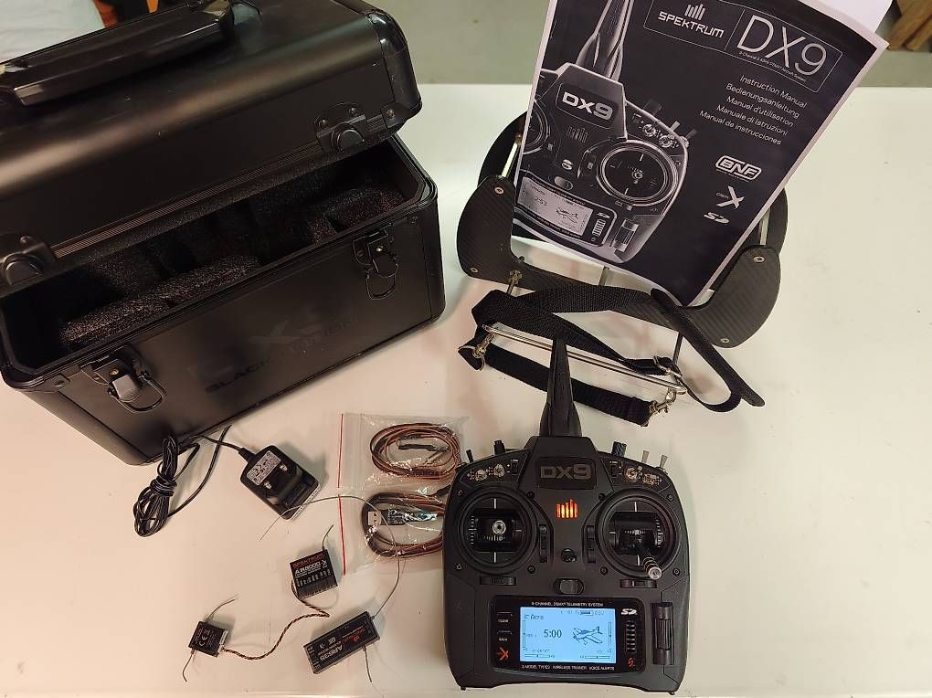 Commande à distance: Radio RC Spectrum DX9  – D'occasion à Echallens par phi_jr7s