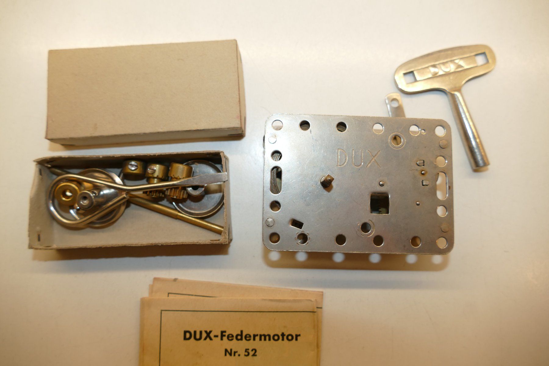 Motori: DUX: Federmotor 52 – Nuovo (secondo la descrizione) da Niederhasli venduto da Flash32 2