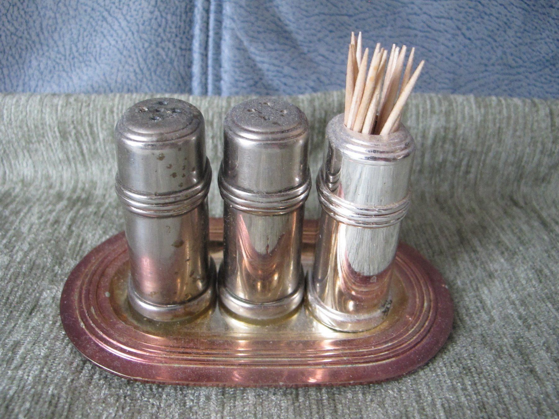 Kits de montage: Alte Menage aus Metall – D'occasion à Löhningen par Chimae67 1