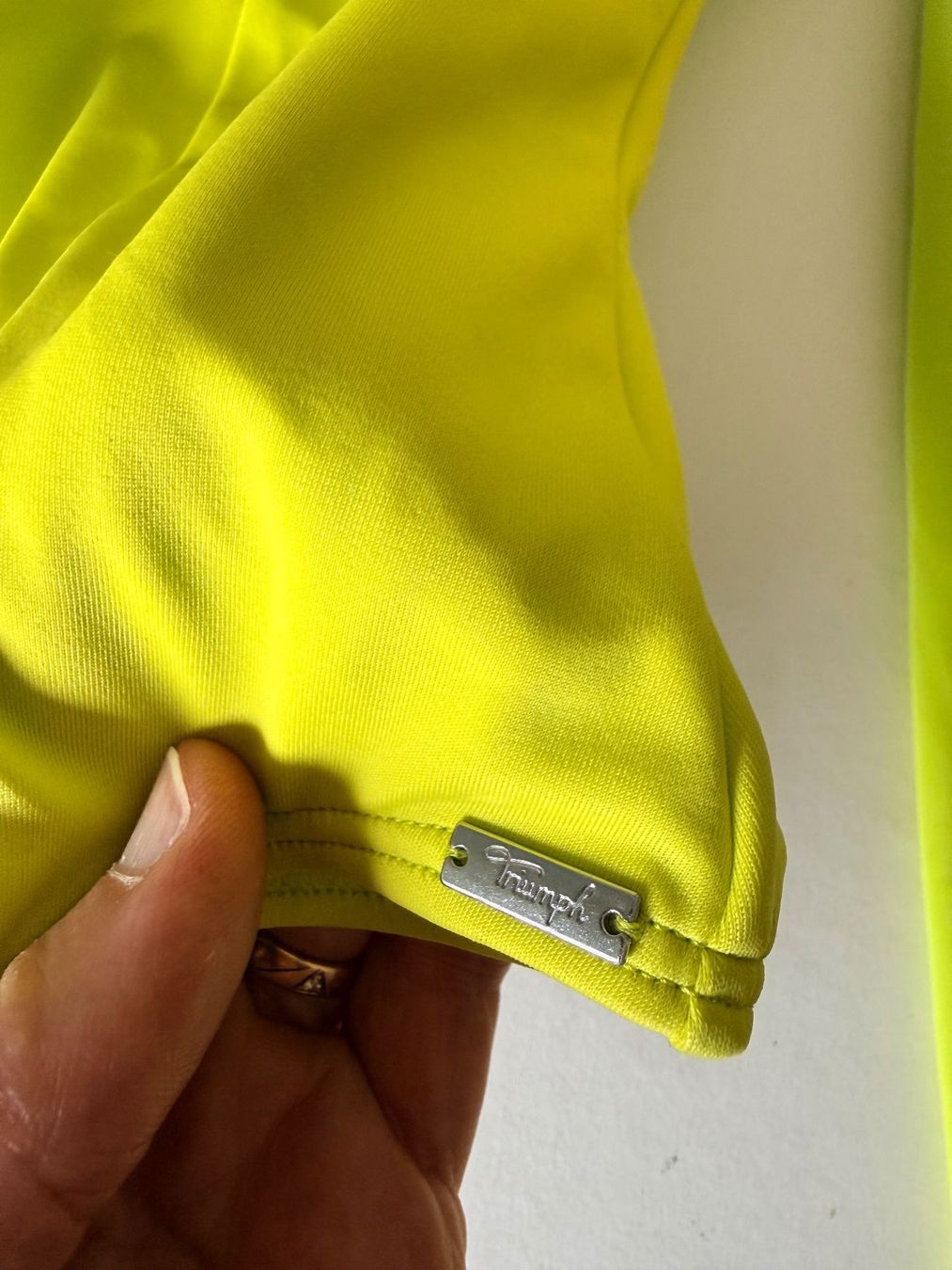 Triumph Costumi da bagno & Bikini: TRIUMPH, Badekleid Langarm SUMMER Mix & Match, Gr. S, Neonge – Nuovo e nell'imballaggio originale da Rudolfstetten venduto da gst_g7xl 7