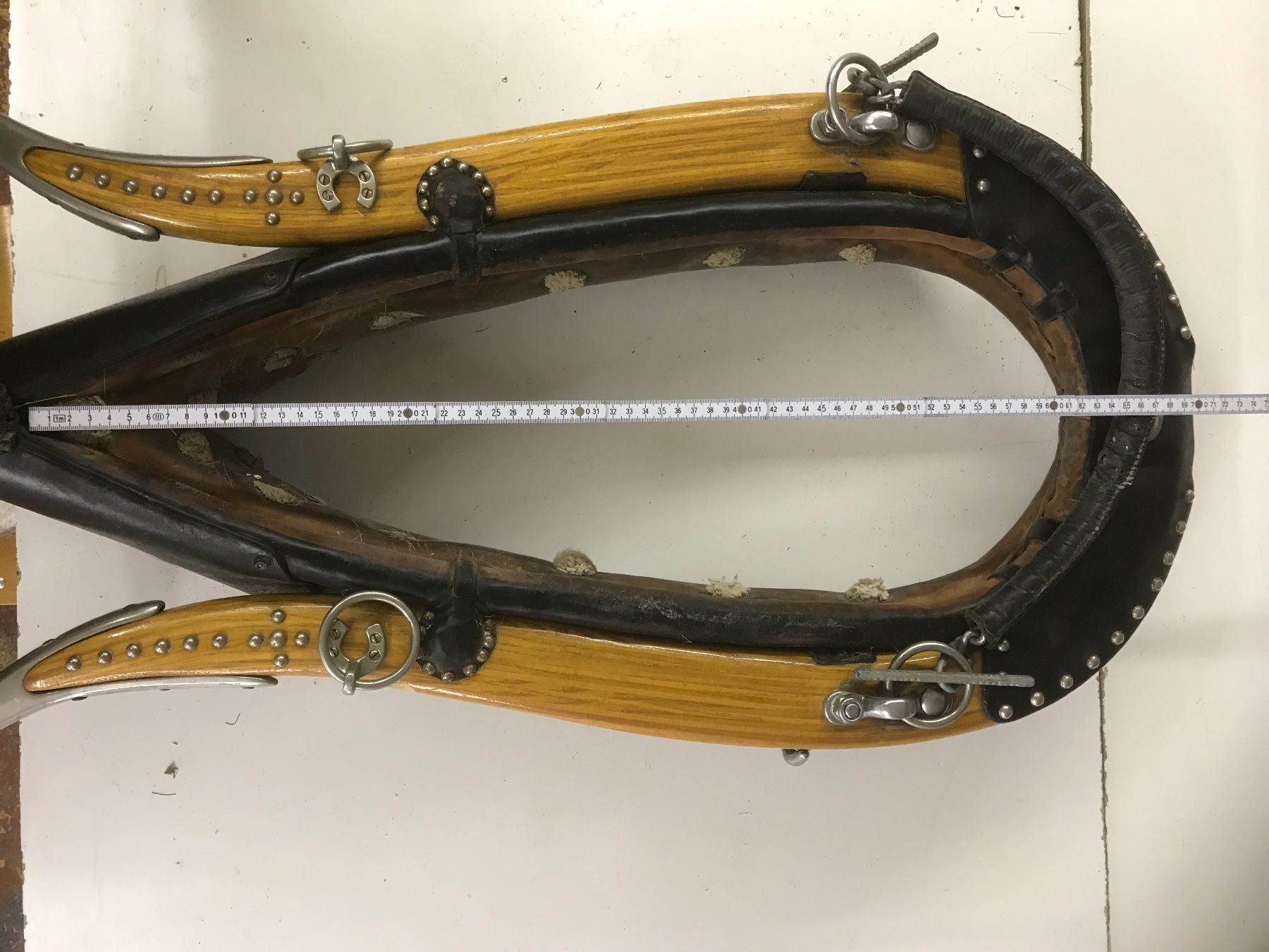 Briglie & Cavezze: Kummet - 2 Bündner Kummetgeschirre – Usato da Zürich venduto da Malcom 2