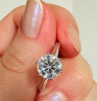 8MM 2CT VVS1 WHITE COLOUR Moissanite ring with Certificate