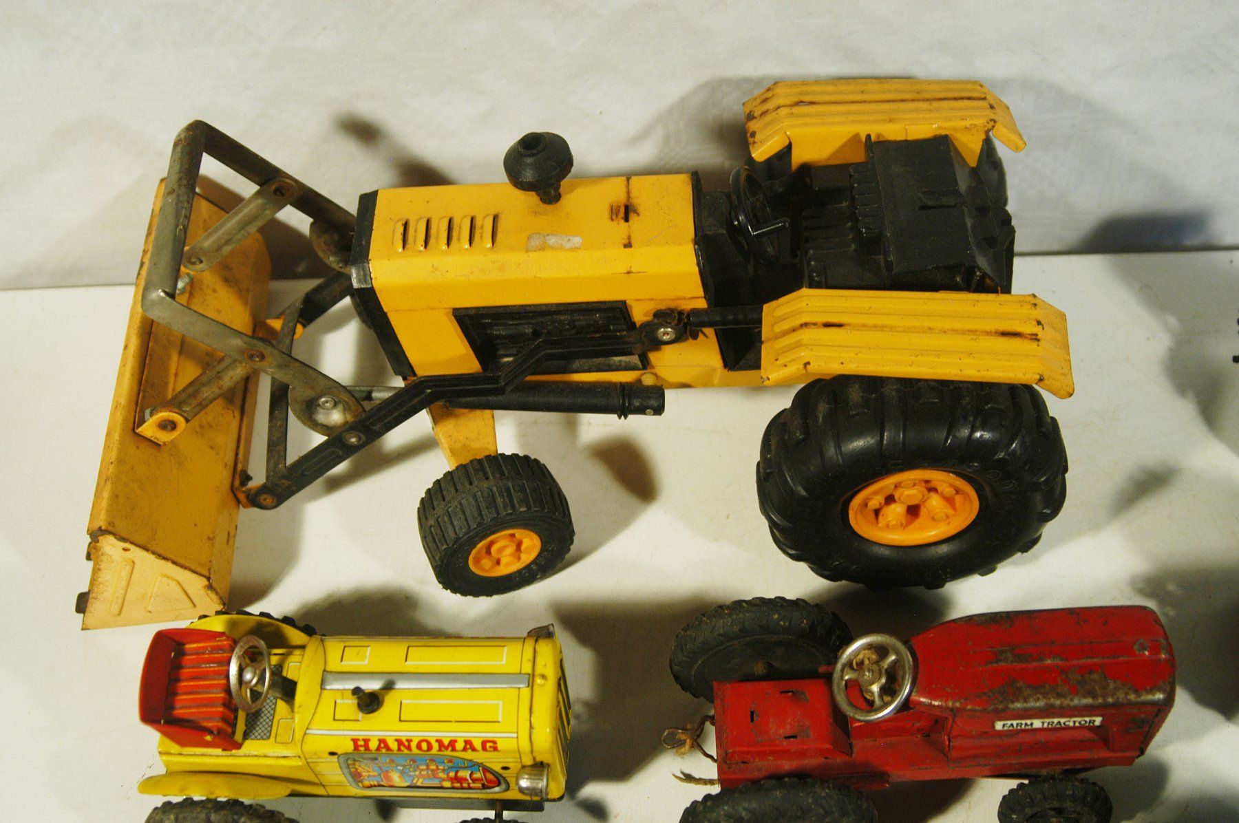 Kit di modellismo & Modellini statici: Traktoren Diverse Modelle 8 Stück – Usato da Herisau venduto da Wisen 1