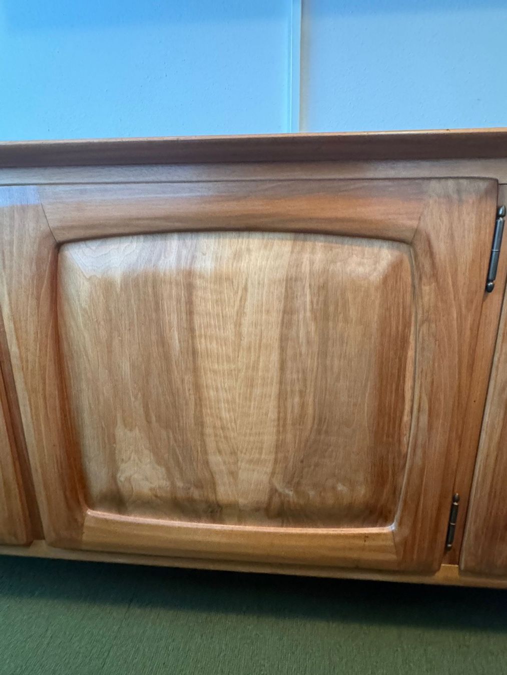 Kommoden: Massives Sproll Sideboard aus Holz – Gebraucht aus Utzenstorf von Dpluto 1