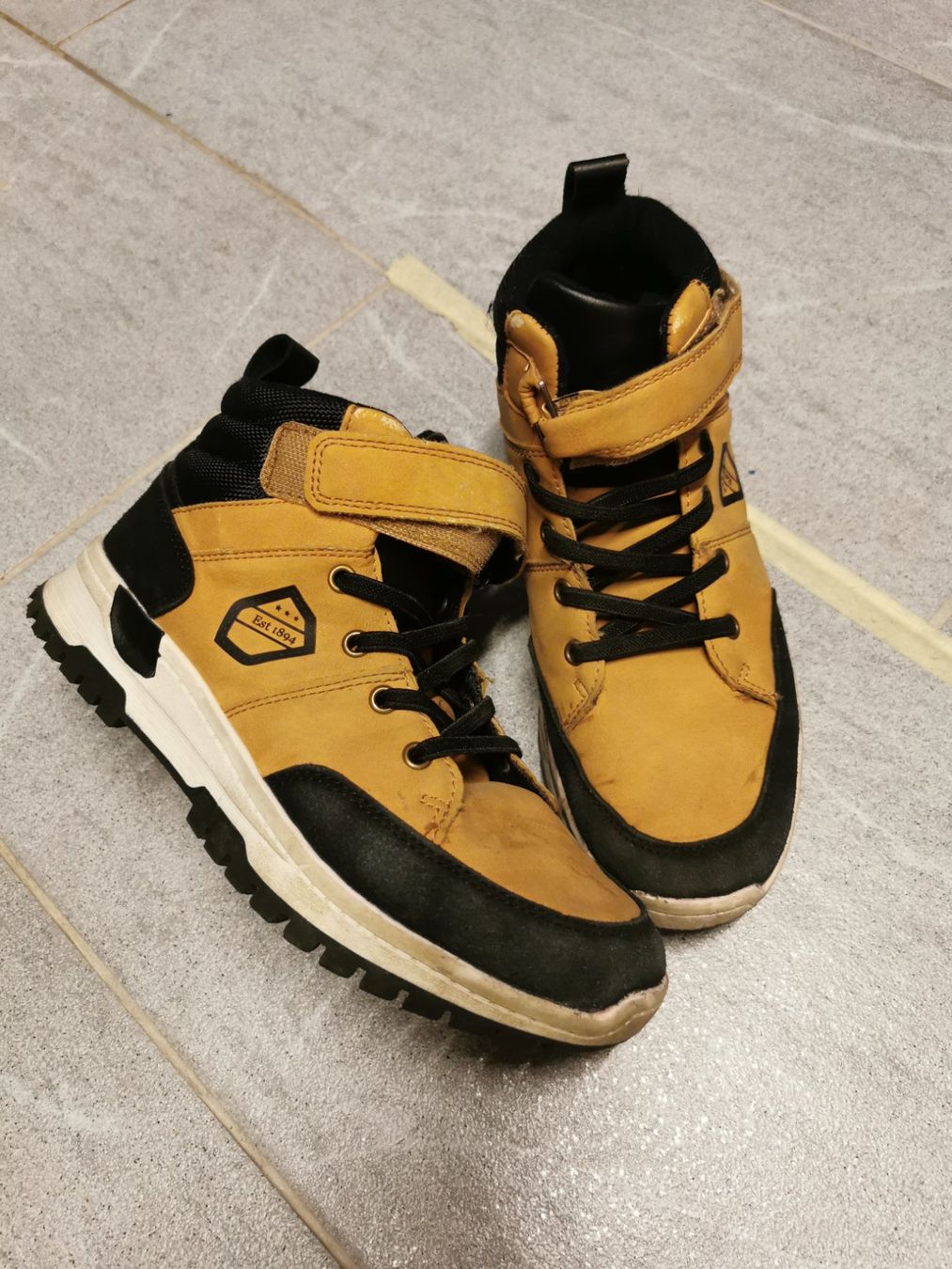 Scarpe per ragazzi: Bata Frühlings-/Herbststiefel Gr. 36 – Usato da Konolfingen venduto da torina85