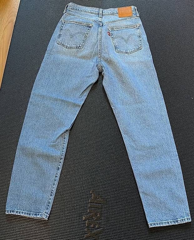 Jeans: Levis Jeans 501 Crop – Usato da Zürich venduto da vio_vv97 1