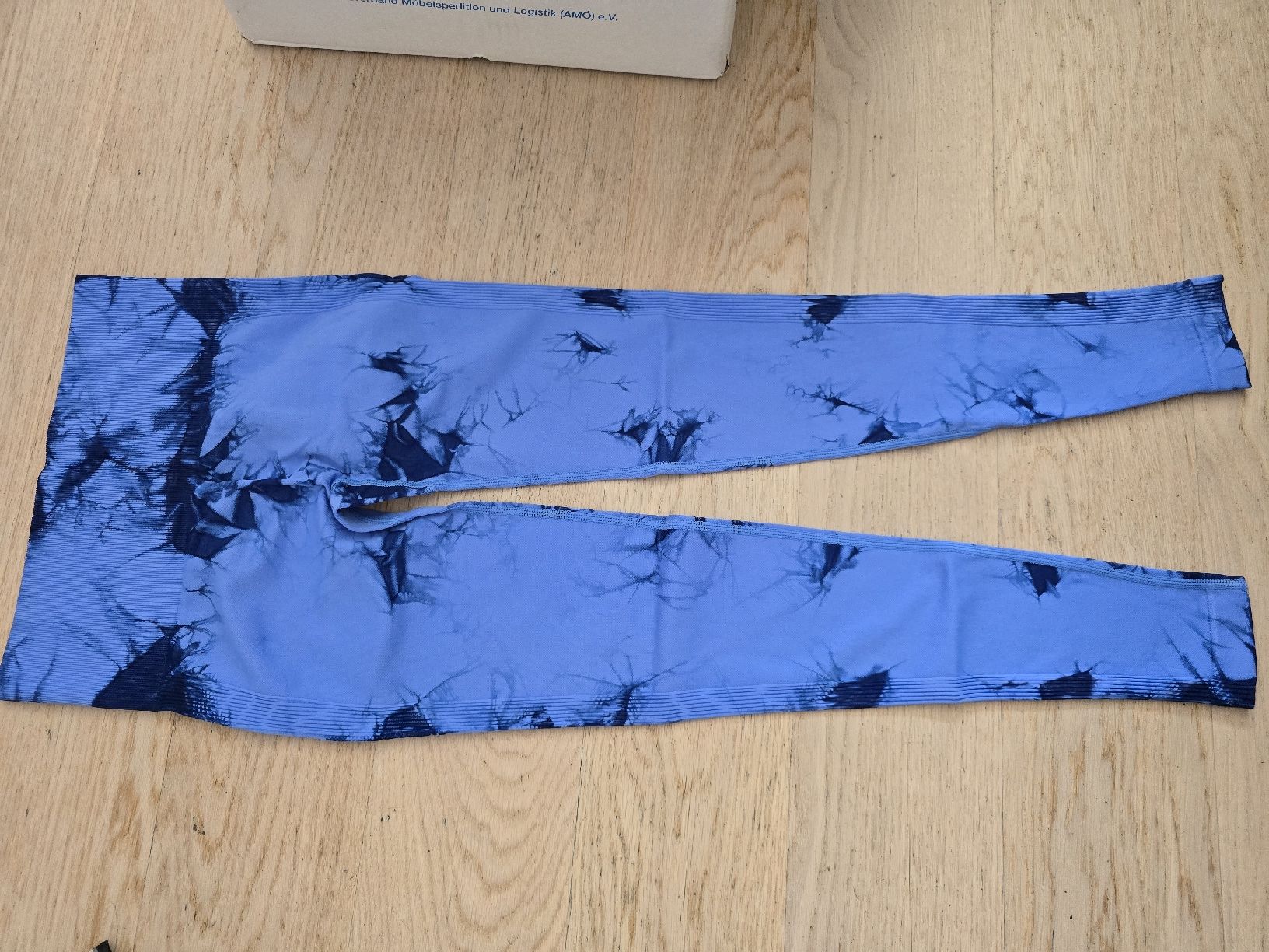Leggings: Batik Leggings - Grösse S – Neuf avec emballage d'origine à Rickenbach b. Wil par Kth_v8