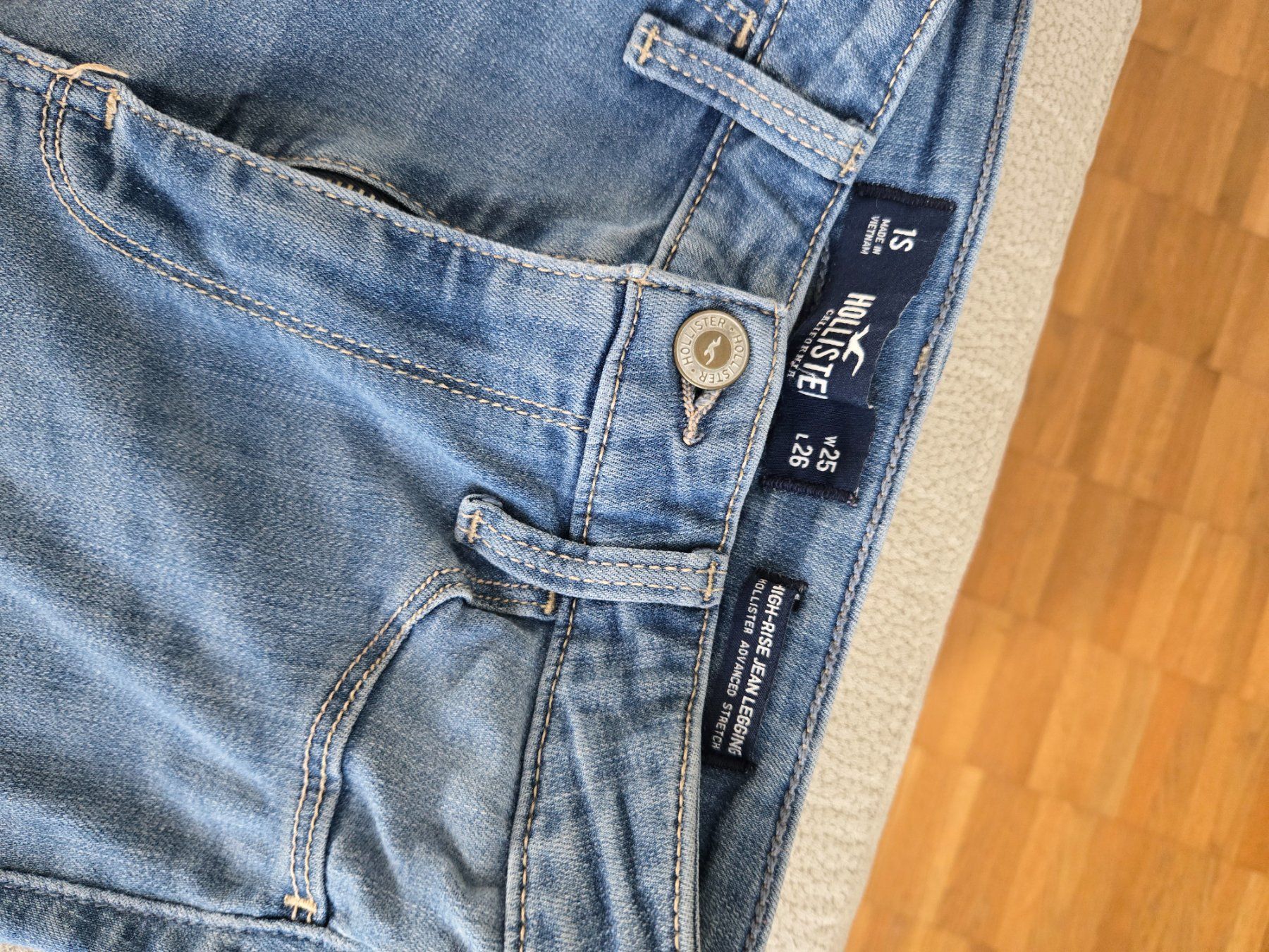 Hollister Jeans: Hollister Jeans – D'occasion à Zürich par lis_t5vw 1