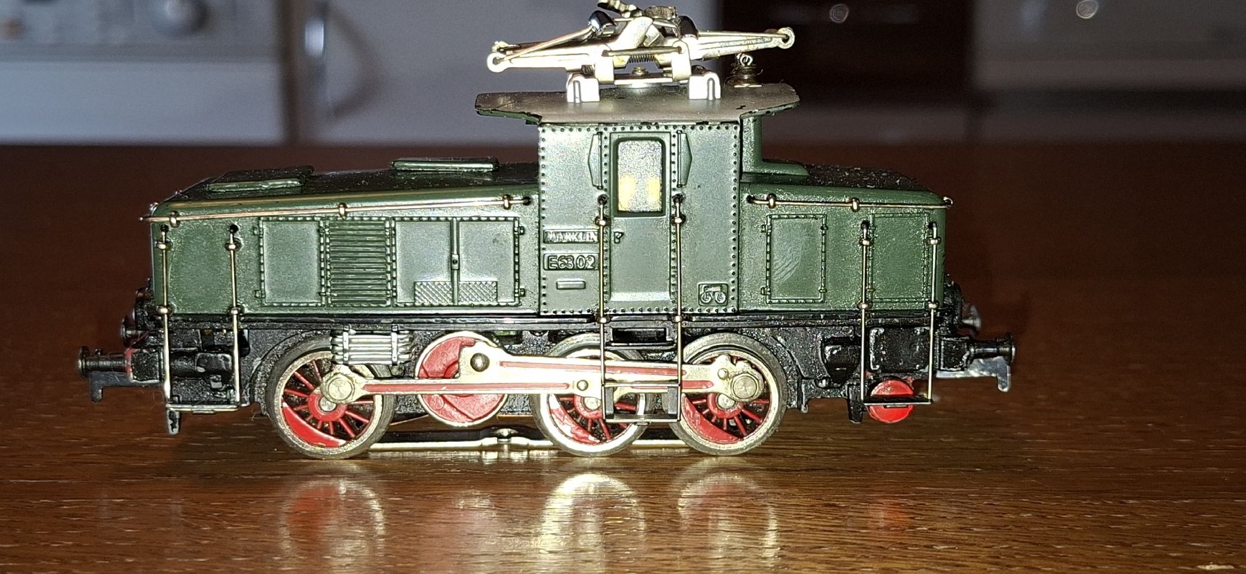 Märklin Modelleisenbahnen: Märklin H0 AC 3 Loks V200, E63, BR 260. Loks Fahren. – Gebraucht aus Pfäffikon ZH von gub_2j76 8