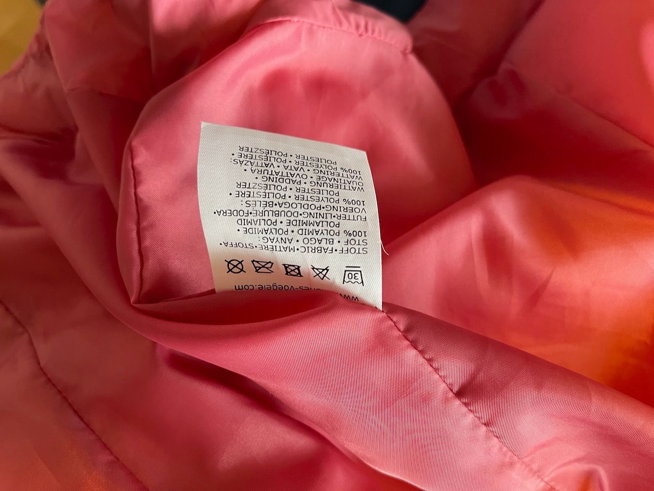 Giacche: kuschelige-leichte  Steppjacke pink-framboise Gr. 40 – Usato da Winterthur venduto da 1956ingi 2