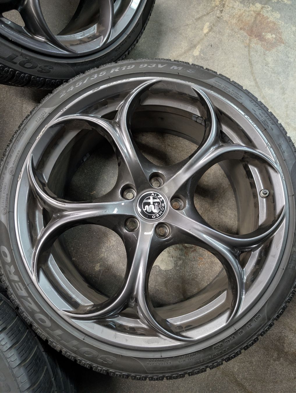 Jantes: Alfa romeo Felgen  – D'occasion à Dürrenäsch par Pneu-Idris 4