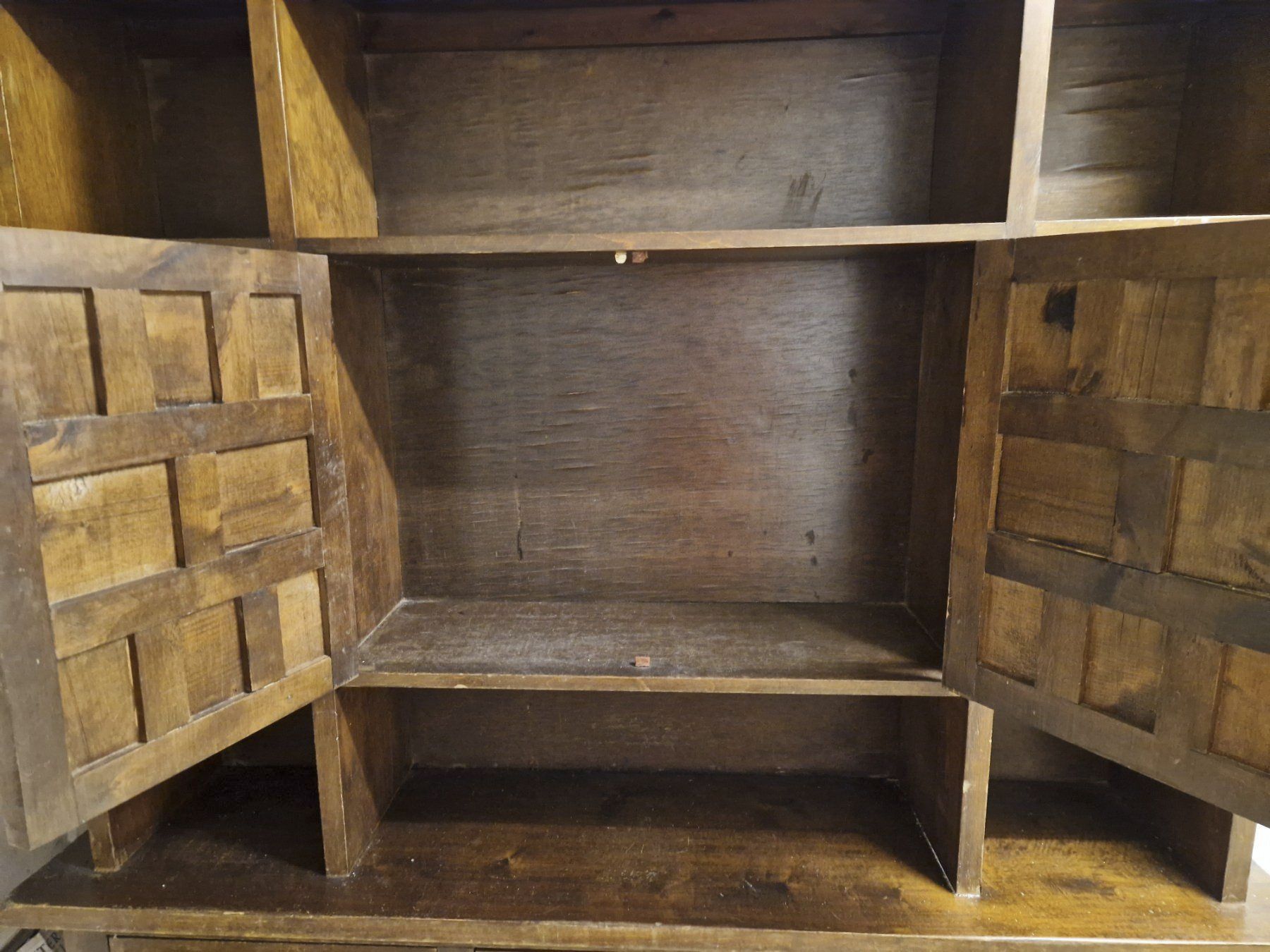 Schränke: Buffetschrank mit Aufsatz, Holz, braun – Gebraucht aus Wolfhausen von Nico_V01 5