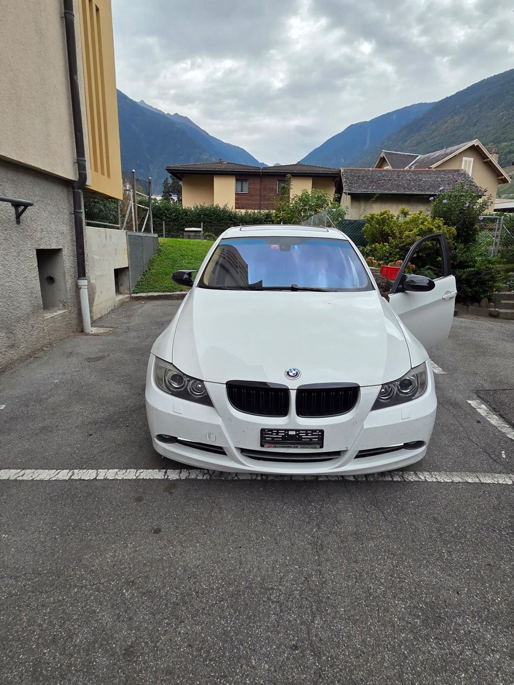 BMW Autos: A vendre BMW 333i – Gebraucht aus Martigny von hen_9gkn