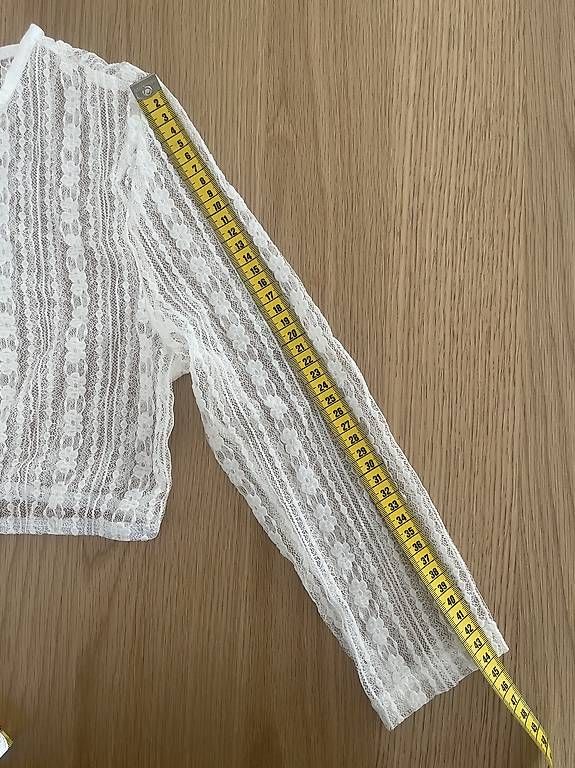 Blusen: Dirndlbluse Langarm Spitze Gr. S-M Oktoberfest – Neu (gemäss Beschreibung) aus Reinach BL von present4you 4