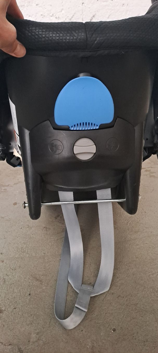 Britax Römer Seggiolini per auto: Römer Babyschale Autositz – Usato da St. Margrethen SG venduto da ibra_ch 2
