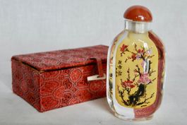 Snuff Bottle aus Glas mit Box, China.