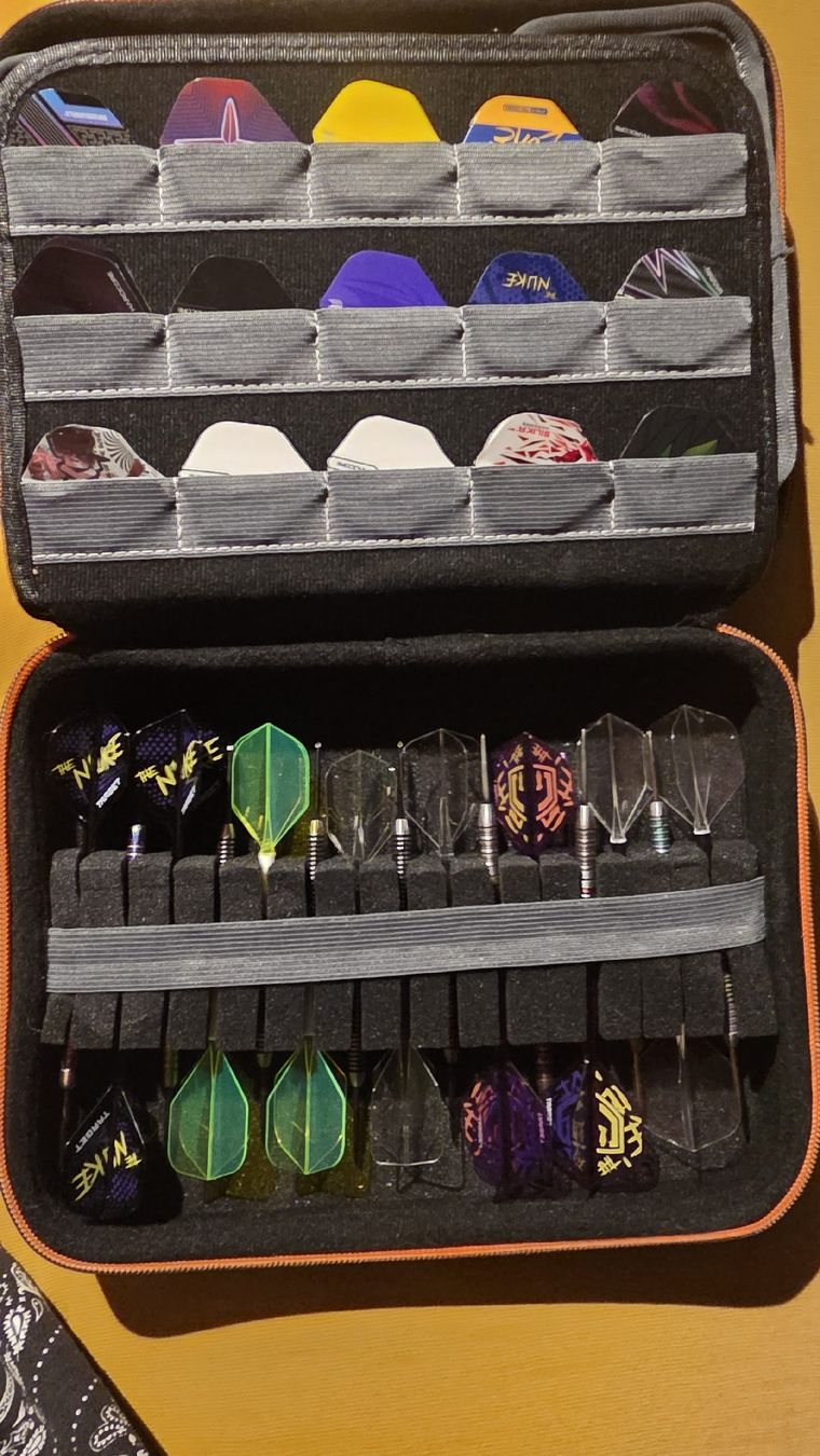 Freccette: Steeldart Set + Viel Zubehör – Usato da Interlaken venduto da Stueffe 1