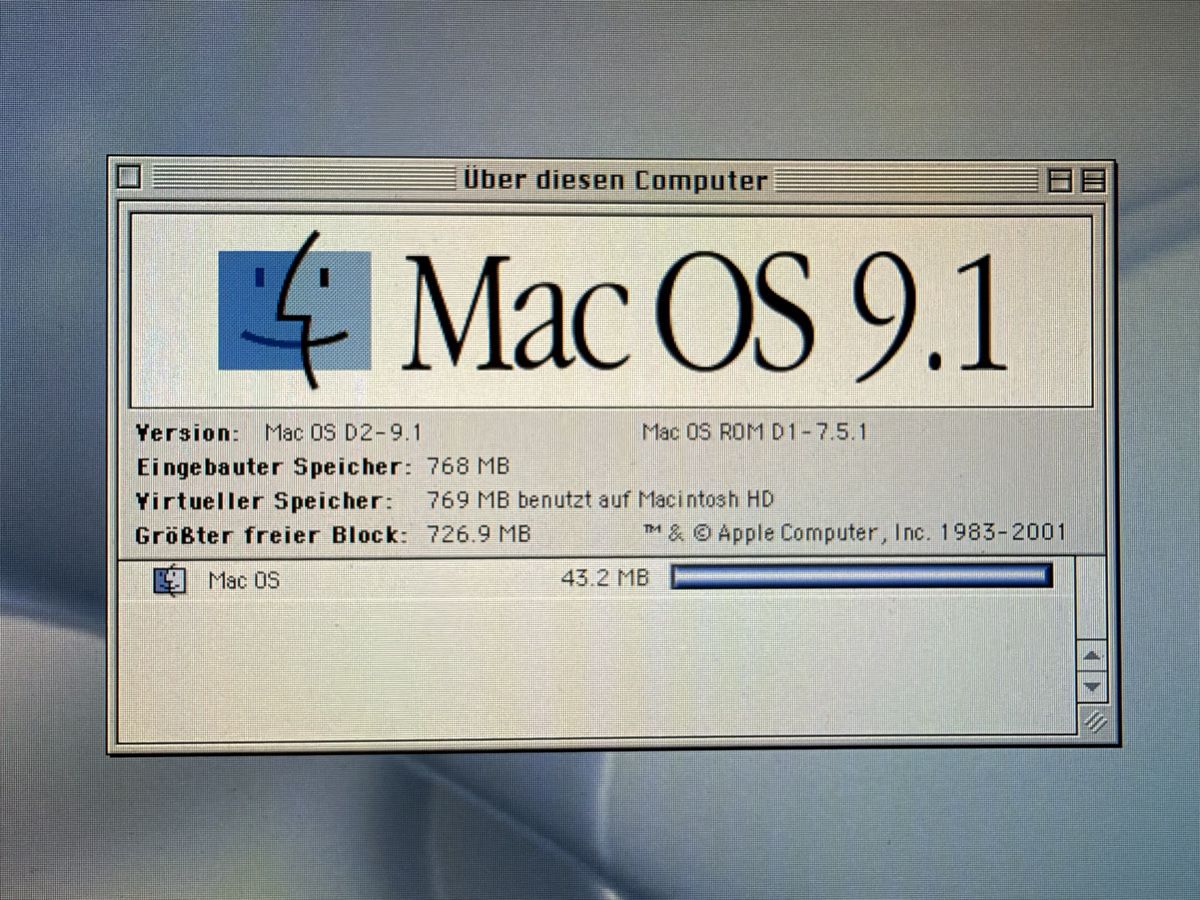 Apple PC: Apple Cube G4 mit 22' Cinema Display – Usato da Pfungen venduto da ric_739 5
