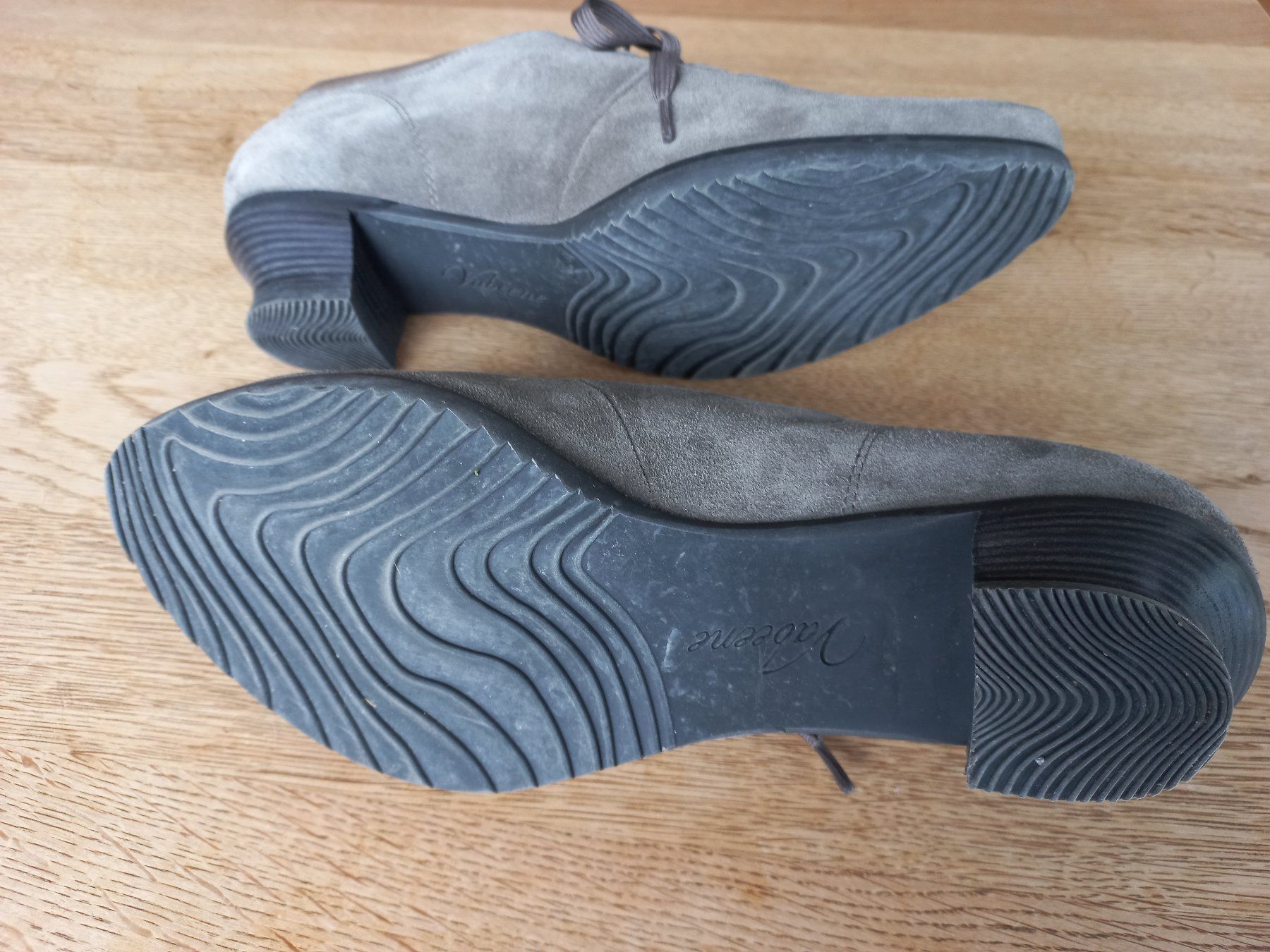 Scarpe da donna: Wunderschöne Vabeene Halbschuhe, Gr. 41 – Nuovo (secondo la descrizione) da Büttikon AG venduto da Annale 2
