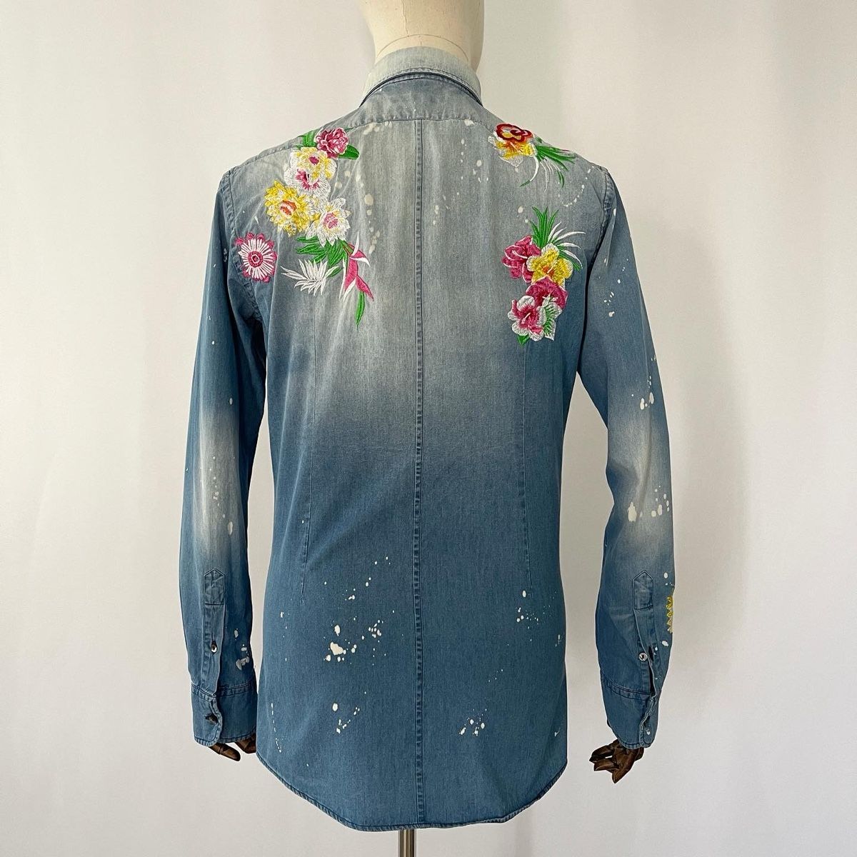 Dolce & Gabbana : DOLCE & GABBANA Vintage Shirt – Nuovo (secondo la descrizione) da Emmen venduto da Avviivva_Com2023 4