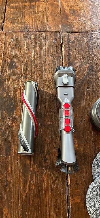 Aspirateurs & Accessoires: Dyson Nasswischer Aufsatz  – D'occasion à Allschwil par Hardi91 1