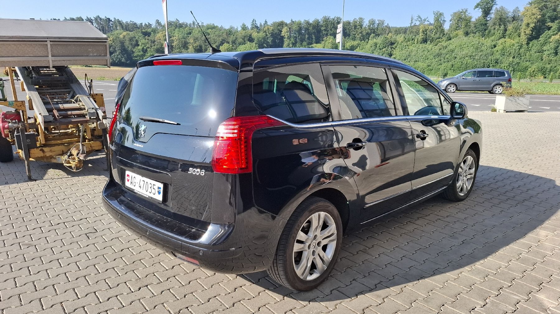 Peugeot Automobili: Peugeot 5008 1.6t – Usato da Döttingen venduto da GCSCupertino 6