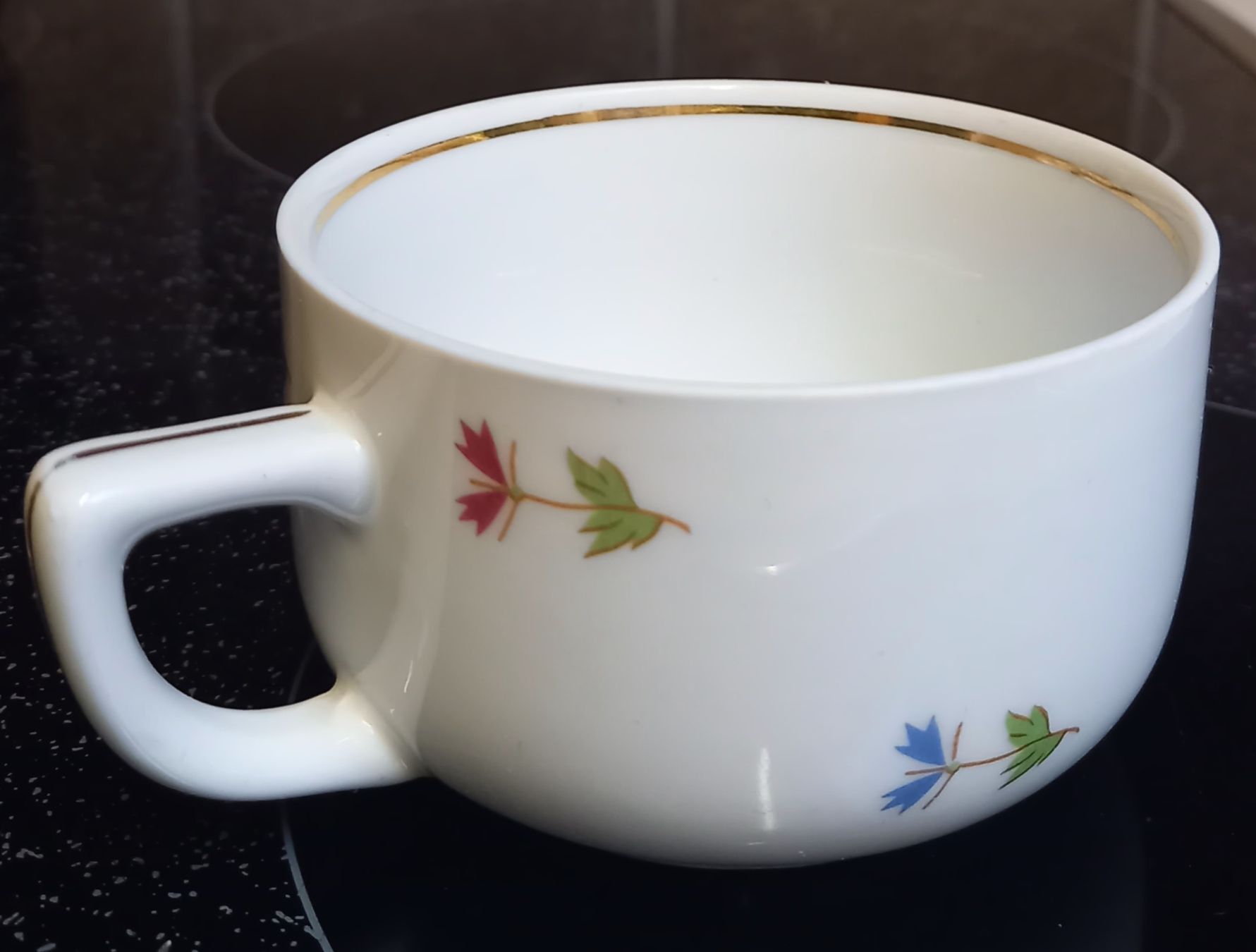 Tazze: Antike Tasse mit feinem Goldrand – Usato da Marbach LU venduto da Ilrebo 6