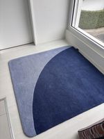 ESPRIT Blauer Teppich mit speziellem Design, Top Zustand!