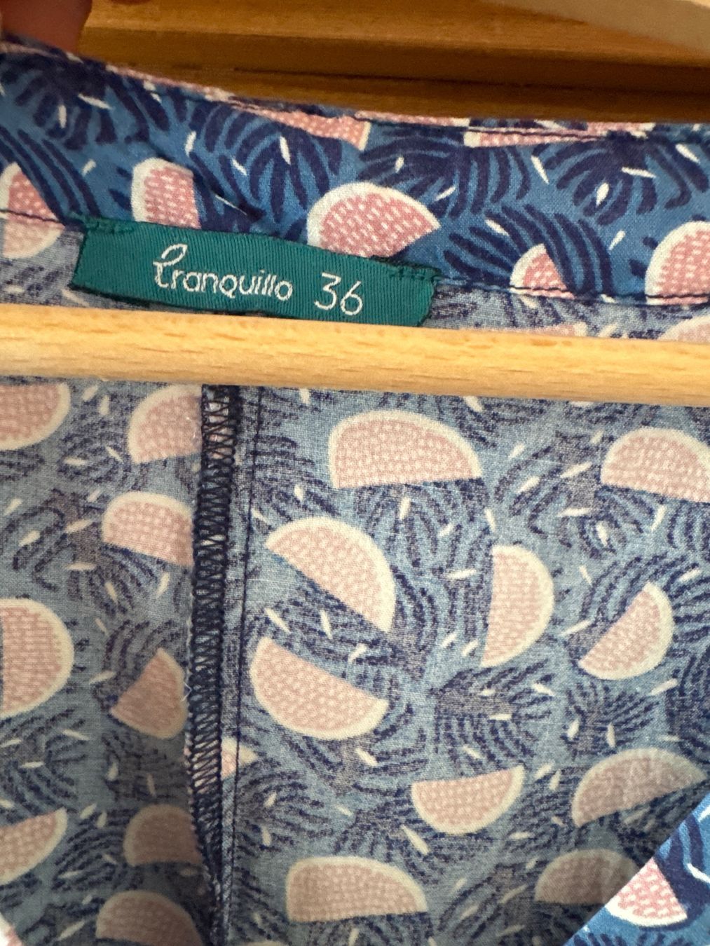 Kleider: Sommerliches Kleid von Tranquillo, Gr. 36, Viscose – Gebraucht aus Winterthur von britsi 1