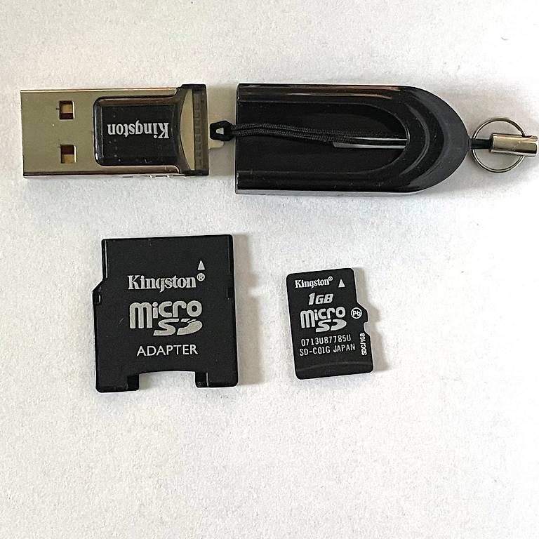 Kingston Schede di memoria: Kingston 1GB Micro-SD Karte mit Adapter USB und Mini-SD – Usato da Zürich venduto da dragan-29