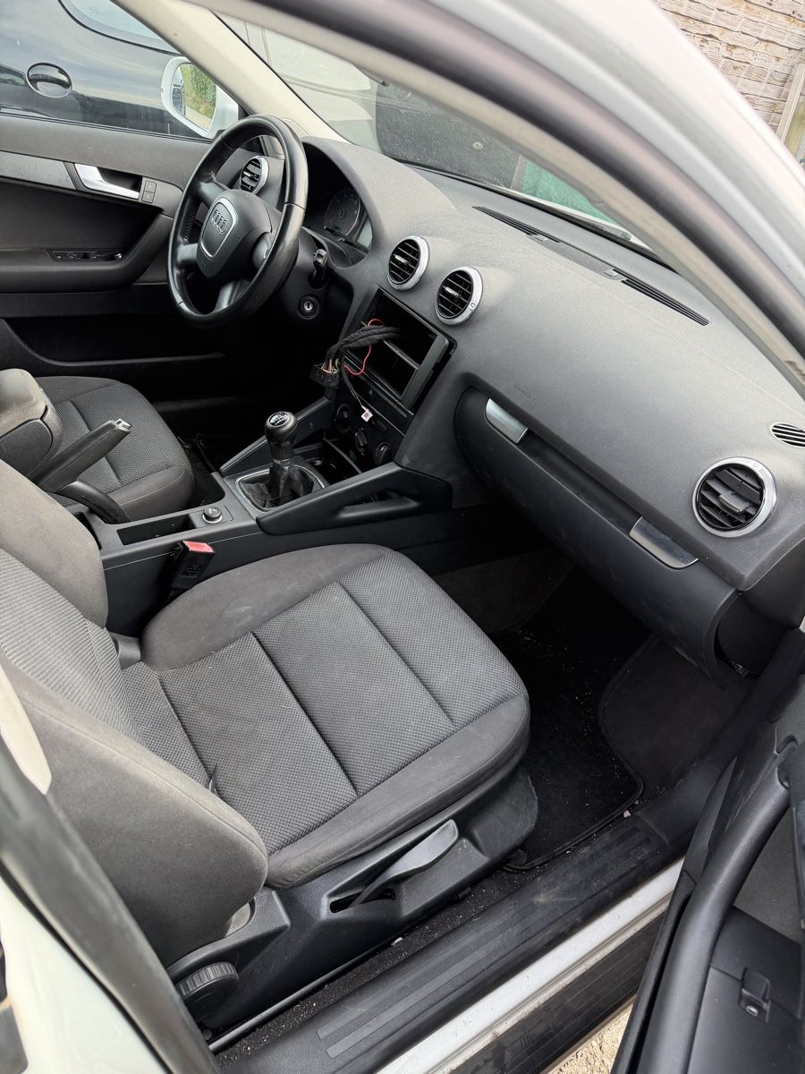 Audi Tutti pezzi di ricambio auto: Audi a3 8p – Difettoso da Morens FR venduto da Abiulense3100 1